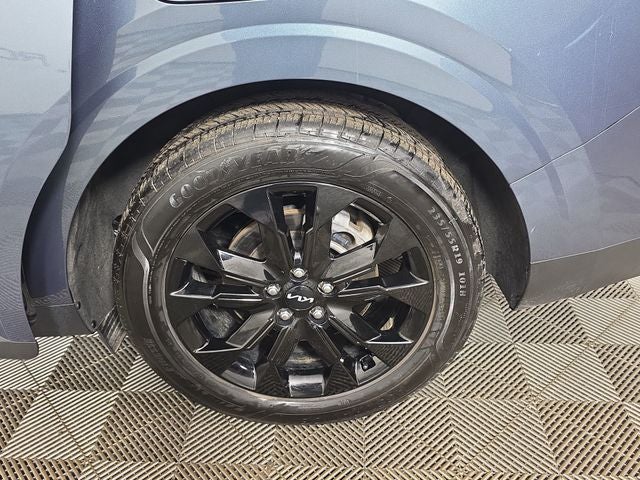 2024 Kia Carnival SX