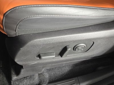 2024 Kia Carnival SX