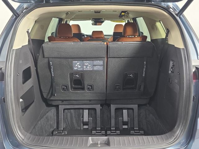 2024 Kia Carnival SX