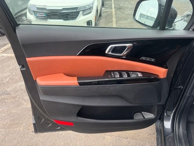 2024 Kia Carnival SX