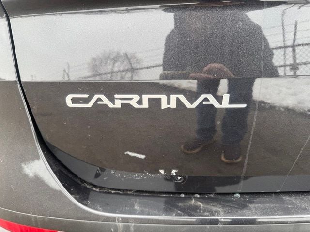 2024 Kia Carnival SX