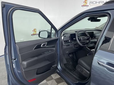 2027 Kia Carnival SX