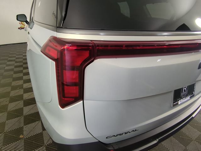 2027 Kia Carnival SX