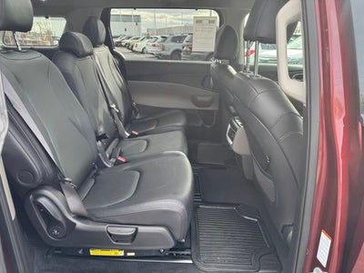 2025 Kia Carnival SX