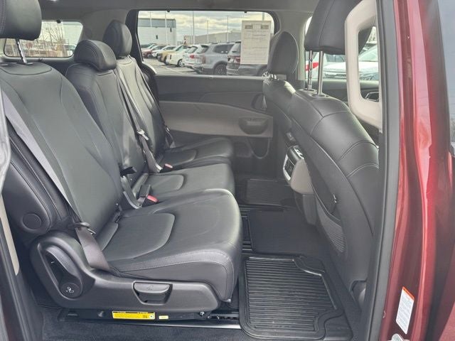 2025 Kia Carnival SX