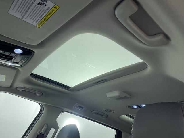 2025 Kia Carnival SX
