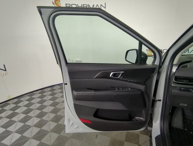 2027 Kia Carnival SX
