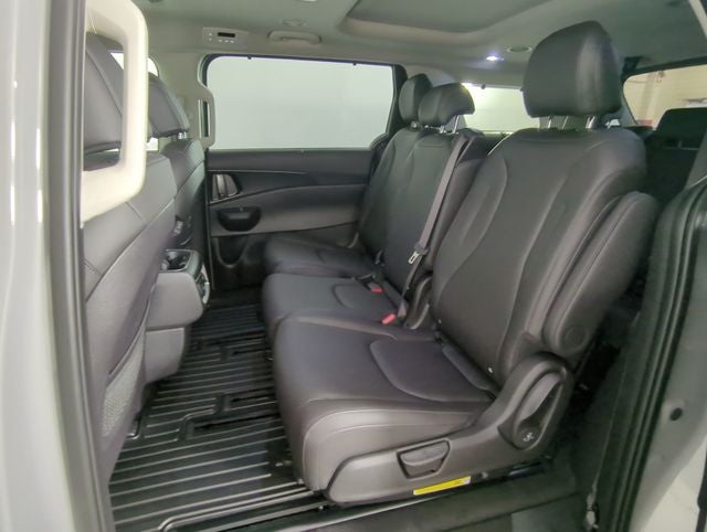 2027 Kia Carnival SX