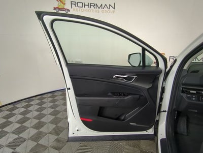 2027 Kia Sportage Hybrid LX