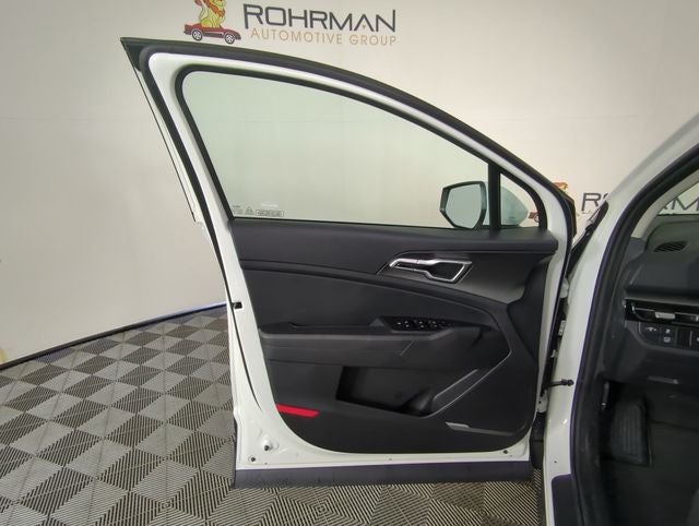 2027 Kia Sportage Hybrid LX