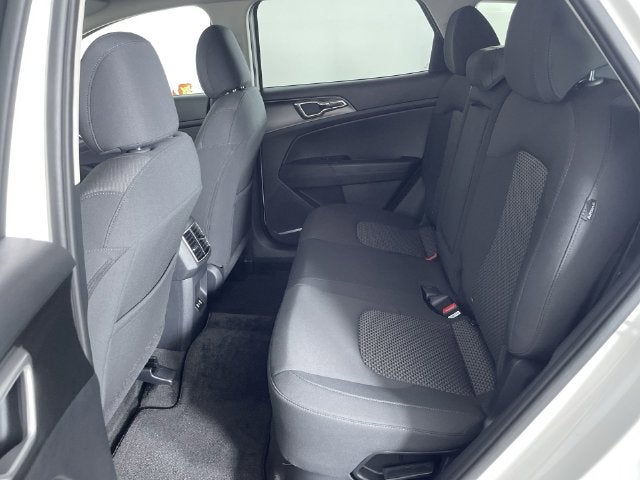 2027 Kia Sportage Hybrid LX