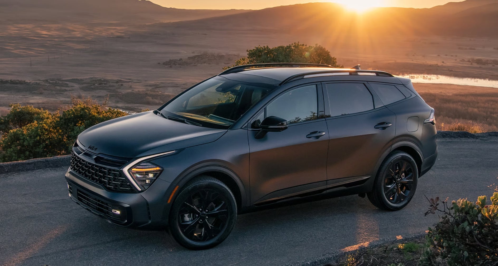 2025 Kia Sportage Plug-In Hybrid Parked